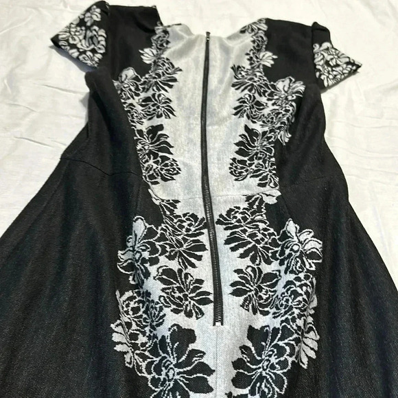 Betsy Johnson Black /Gray Floral Print Dress Cap Sleeve size 8 Midi - Picture 7 of 7